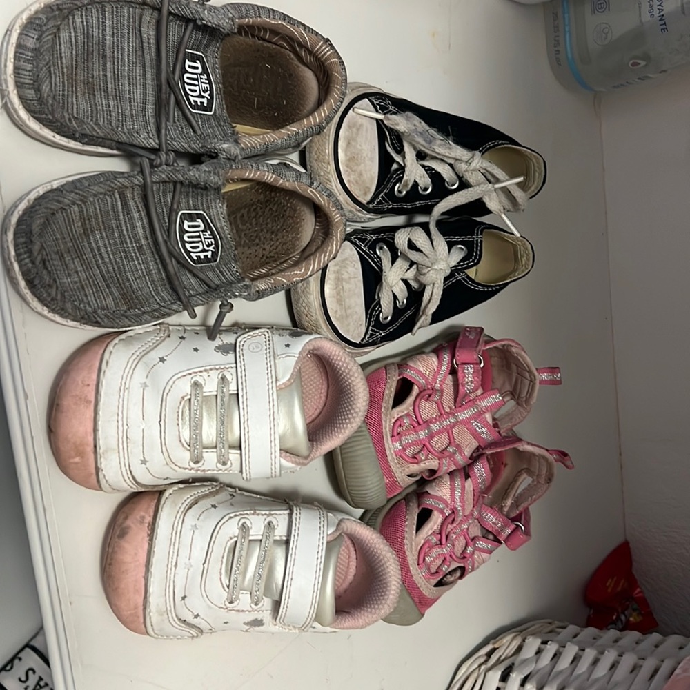 Bundle of toddle girl shoes